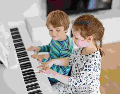 Keyboard-and-Piano